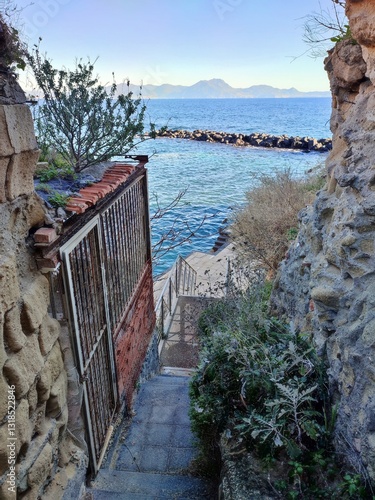 Obraz na płótnie Napoli - Area Marina Protetta di Gaiola dal sentiero di accesso w salonie