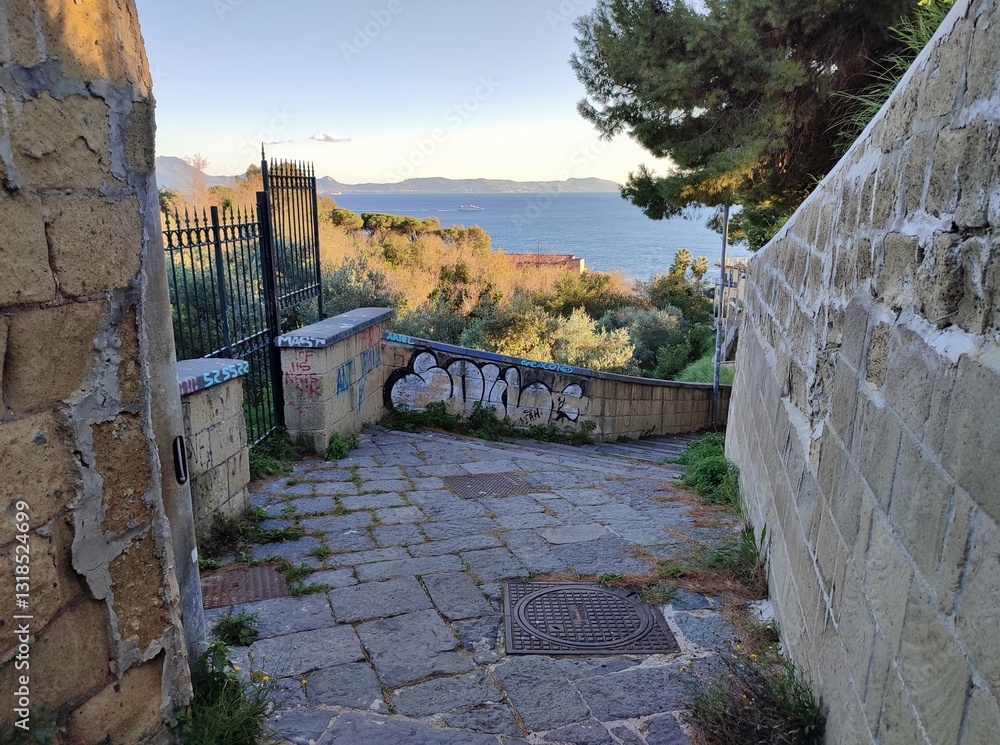 Napoli - Scorcio da Discesa Gaiola al tramonto