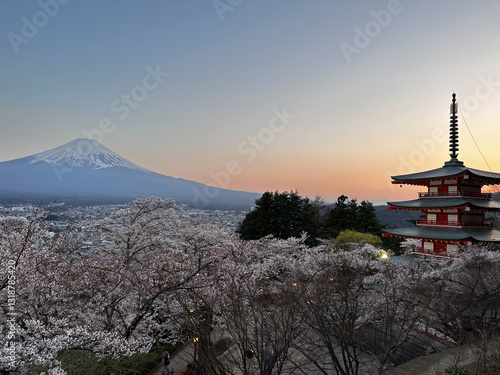 Obraz na płótnie Chureito Pagoda with Mount Fuji Backdrop w salonie