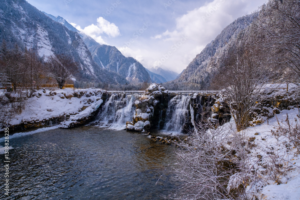 Bipenggou National Park in Sichuan China, is a natural reserve blessed with typical alpine views, including virgin forest, plateau lakes, glaciers, snow mountains, tinkling streams and waterfalls