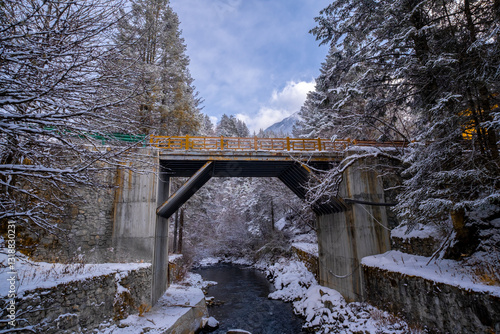 Obraz na płótnie Bipenggou National Park in Sichuan China, is a natural reserve blessed with typical alpine views, including virgin forest, plateau lakes, glaciers, snow mountains, tinkling streams and waterfalls w salonie