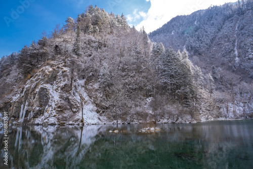 Obraz na płótnie Bipenggou National Park in Sichuan China, is a natural reserve blessed with typical alpine views, including virgin forest, plateau lakes, glaciers, snow mountains, tinkling streams and waterfalls w salonie