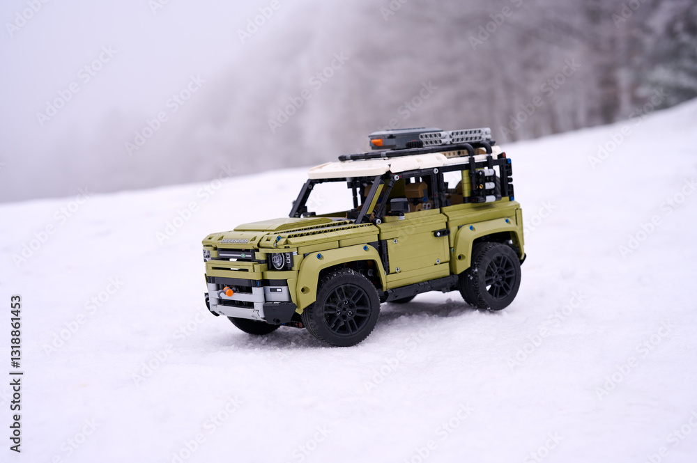 Naklejka premium Lego Land Rover Defender in snow