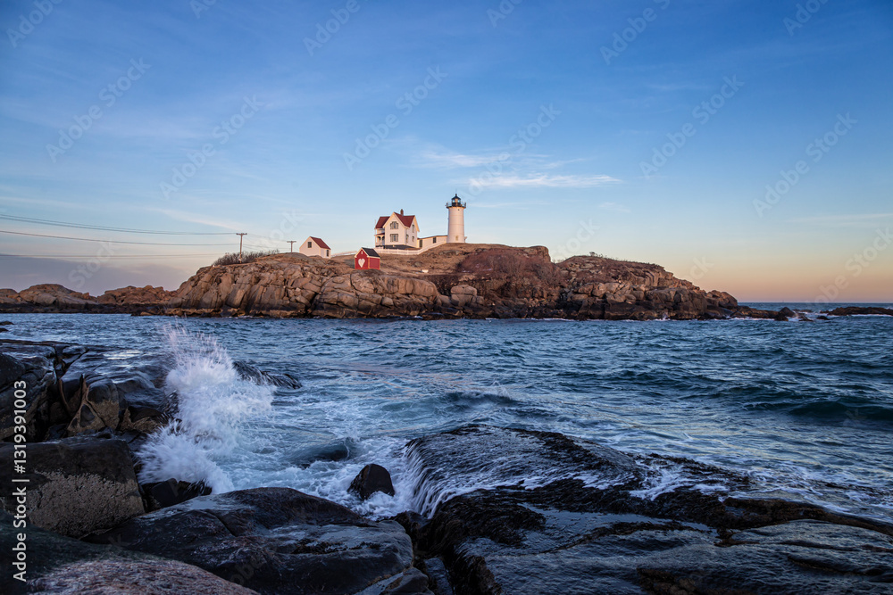 Sunset on Nubble Lighthouse, Maine Sunset on Nubble Lighthouse, Maine