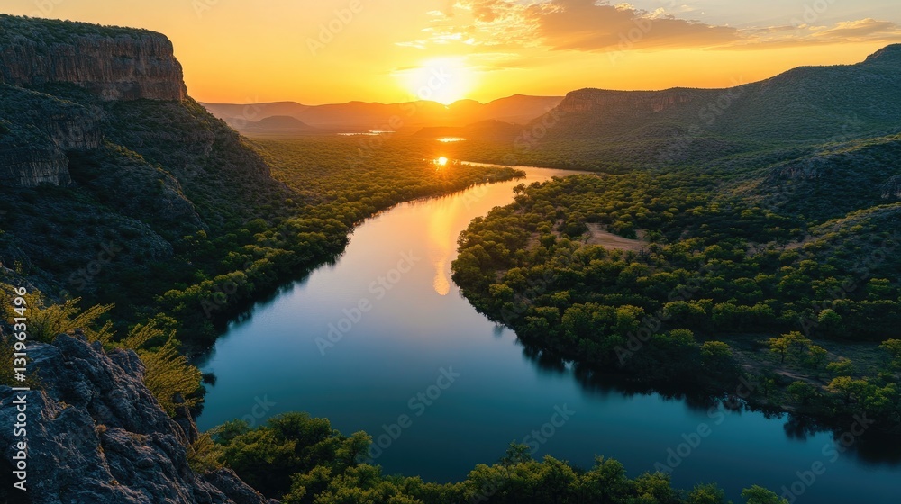 Fototapeta premium Majestic Sunset Over River Canyon