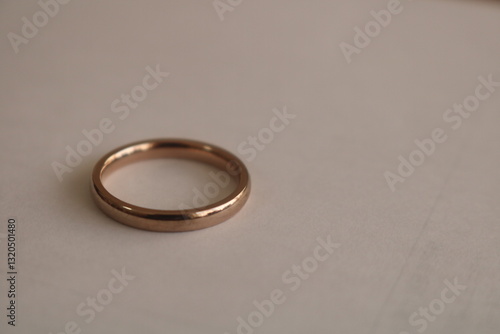 ピンクゴールドの指輪