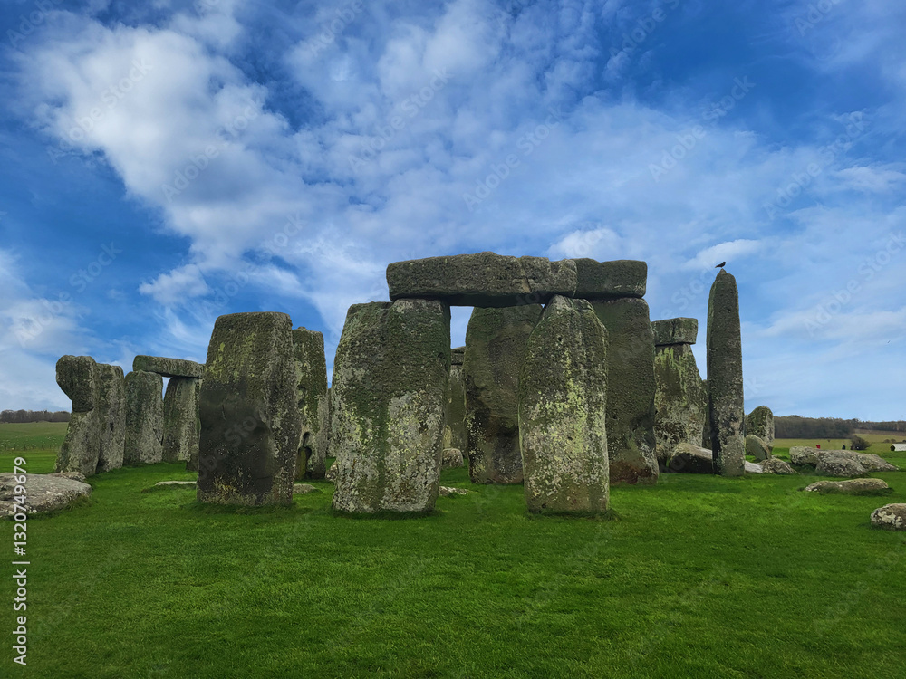 Fototapeta premium stonehenge in England with a blue sky