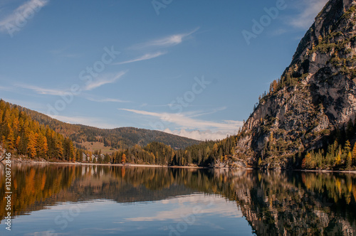 Pragser Wildsee (italienisch Lago di Braies) ist ein Bergsee im Pragser Tal in der Südtiroler Gemeinde Prags. Er liegt wenige Kilometer südlich des Hochpustertals zwischen Bruneck und Toblach 
