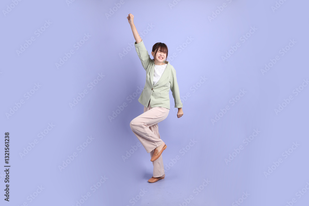 Fototapeta premium 20s Asian Businesswoman