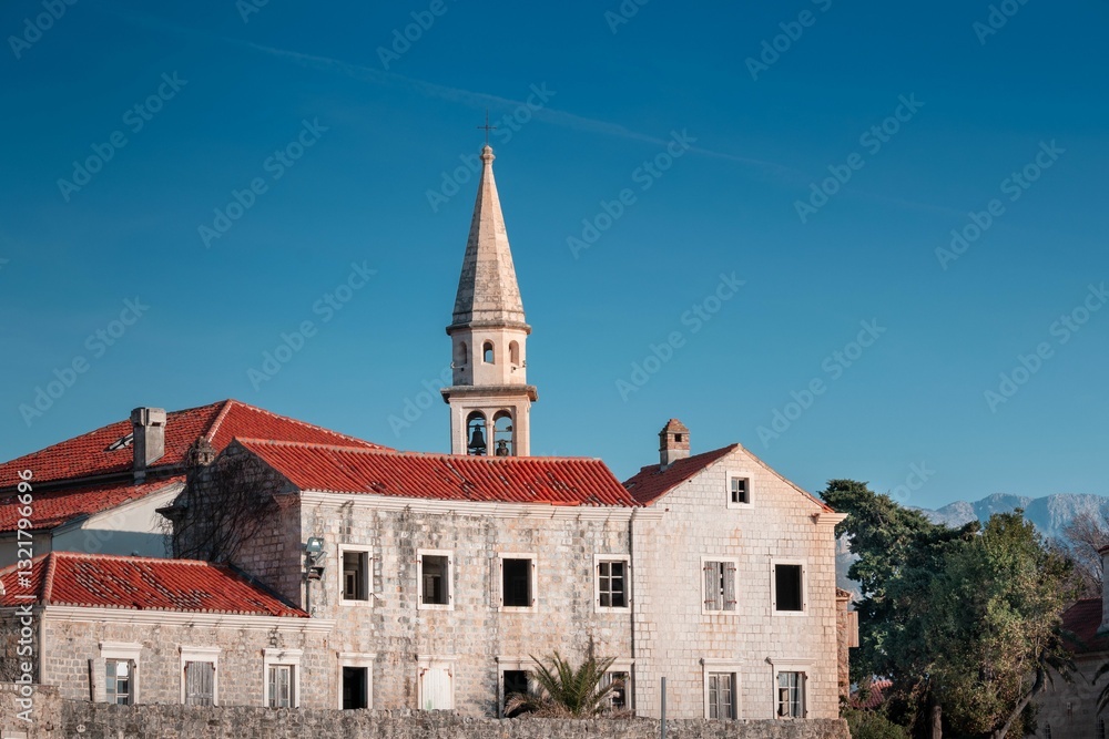 Obraz premium Historic stone building in Budva