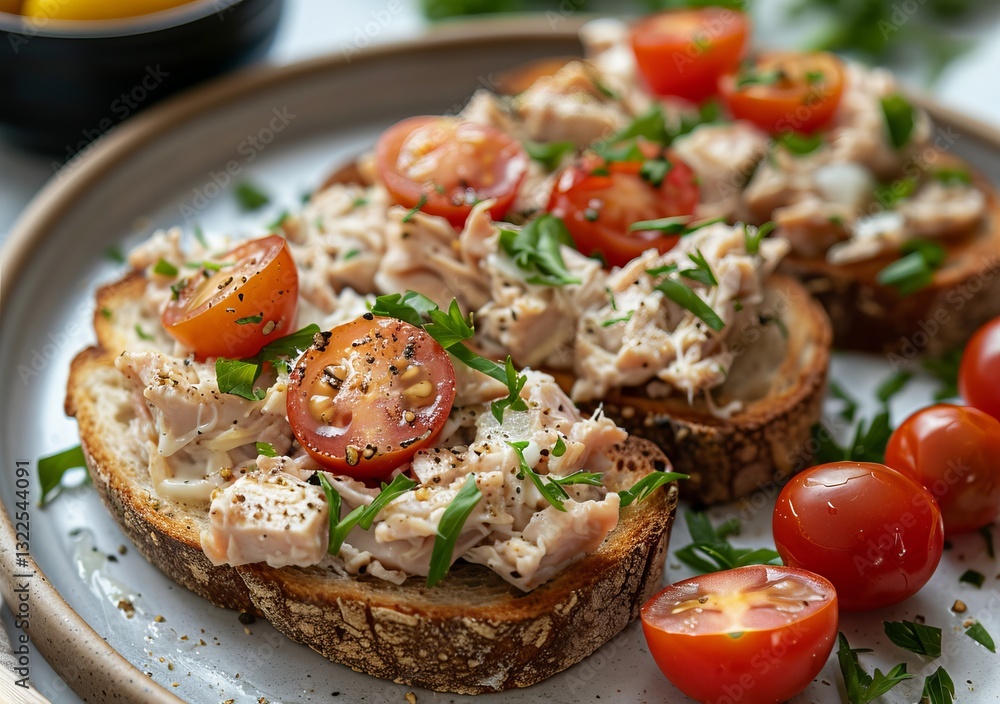 Toasted Bread with Creamy Tuna and Cherry Tomatoes Toasted Bread with Creamy Tuna and Cherry Tomatoes