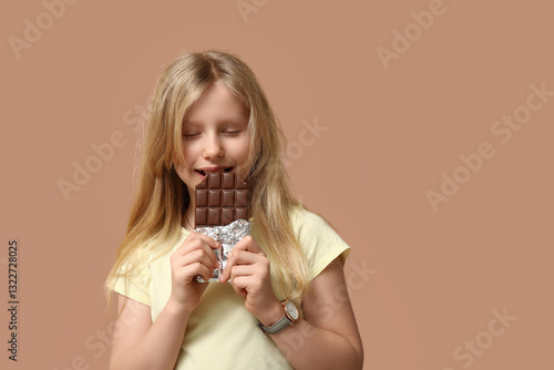 Blonde girl enjoying a larg...