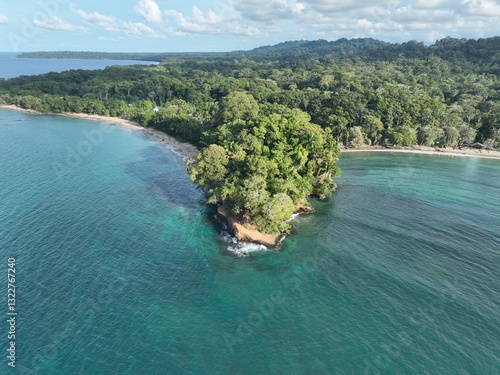 Fototapeta Naklejka Na Ścianę i Meble -  Playa Cocles and Limon Lush Peninsula, Costa Rica