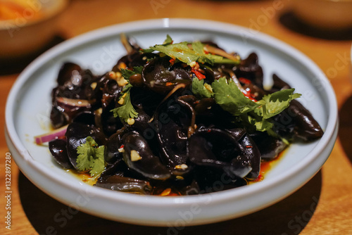 Obraz na płótnie Chinese style black fungus salad with onion and coriander w salonie