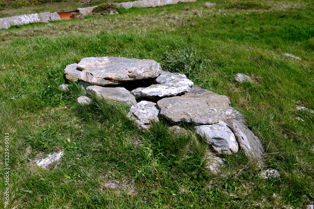 Cnoc Freiceadain 5000 year chambered cairns, Caithness, Scotland. Along length of south cairn from stone cist at its west end