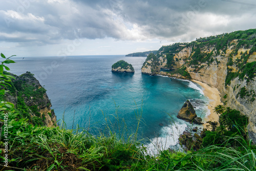 Stunning Coastal Cliffs and Turquoise Waters in Bali
