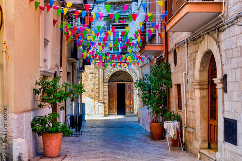 Obraz na płótnie Alley in Bari Vecchia w salonie