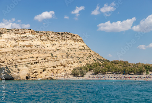 Obraz na płótnie Matala Caves and Beach w salonie