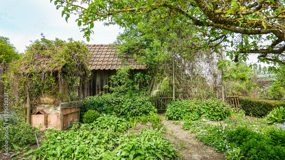 Schuppen im Hobbygarten Schuppen im Hobbygarten