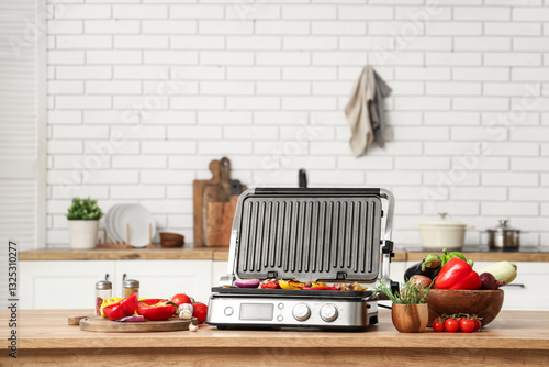 Modern electric grill with ...