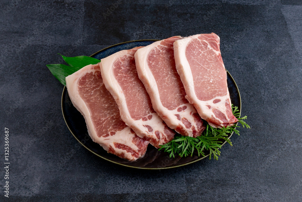 Obraz premium 豚ロース肉 厚切り Thickly sliced ​​pork loin