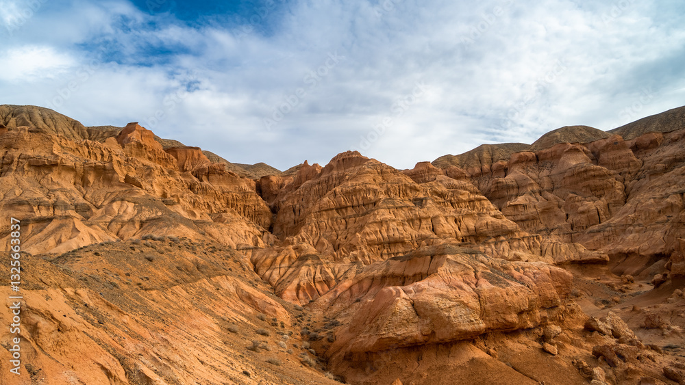 Fototapeta premium beautiful sandy red mountains. desert