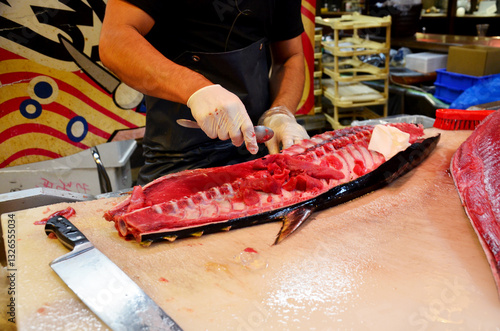 Tuna cutting show traveler at Kuroshio Market