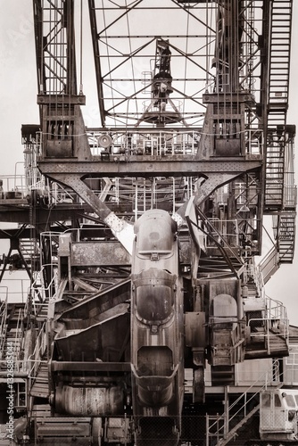Obraz na płótnie
Close-up of a large shovel excavator in the coalfield w salonie