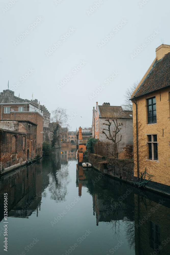 Obraz premium canal in bruges belgium