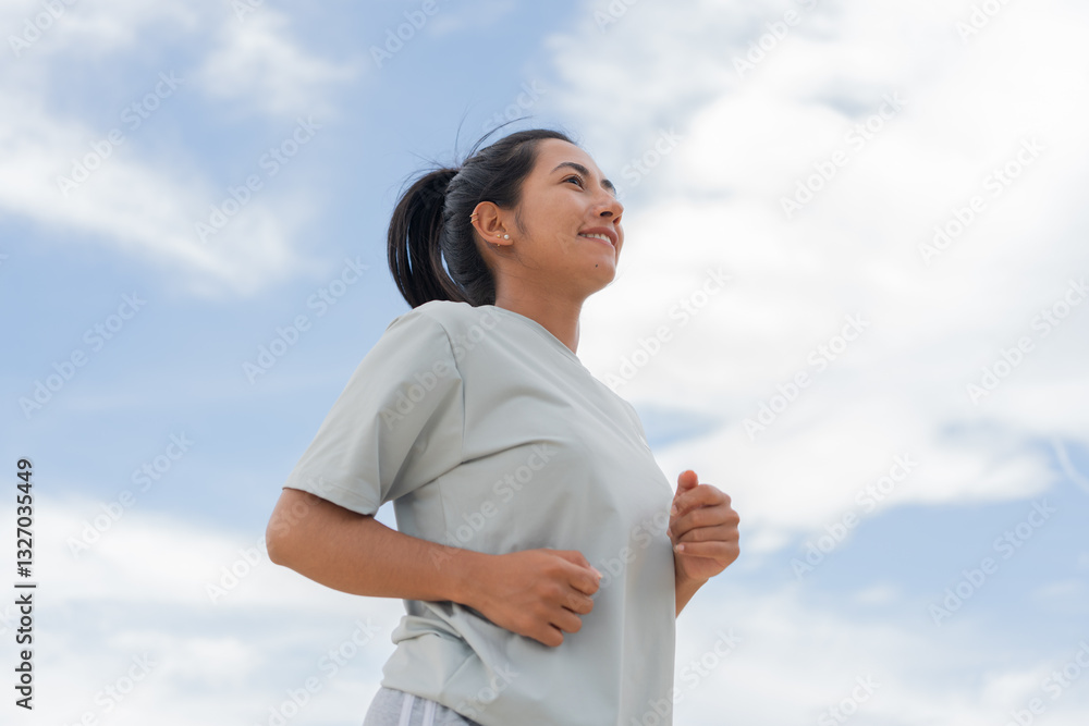 Lifestyle: Dark-skinned woman goes out for a workout on a beautiful day Lifestyle: Dark-skinned woman goes out for a workout on a beautiful day