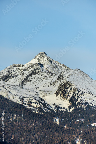 Morgendlicher Start in den neuen Tag bei schönsten Sonnenschein in der Südtiroler Region Sand in Taufers - Südtirol - Italien