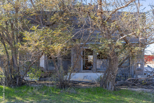 Obraz na płótnie Old abandoned building in rural Texas. w salonie