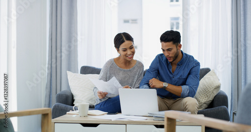 Cuadro en lienzo Reading, planning and couple with paperwork, laptop or salary budget for household bills and mortgage