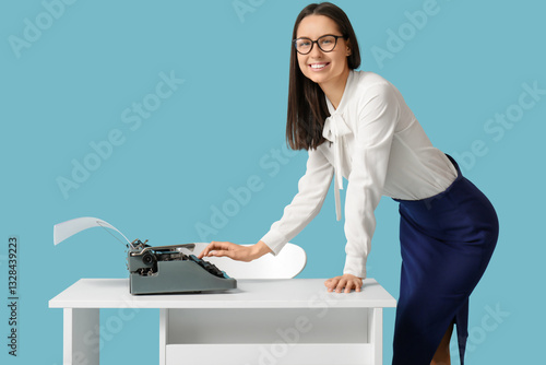 Young beautiful secretary n...