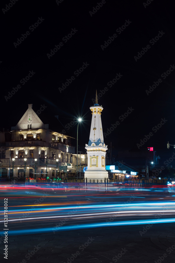 Obraz premium Tugu Yogyakarta or Yogyakarta monument at night