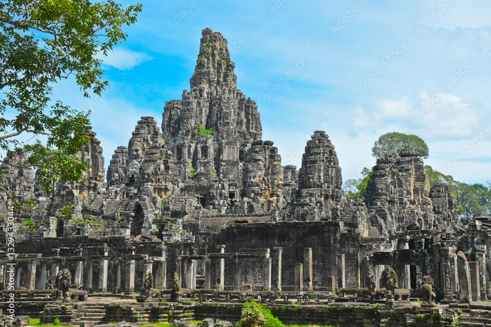 Obraz premium Various views of the Ancient temples in Siem Reap