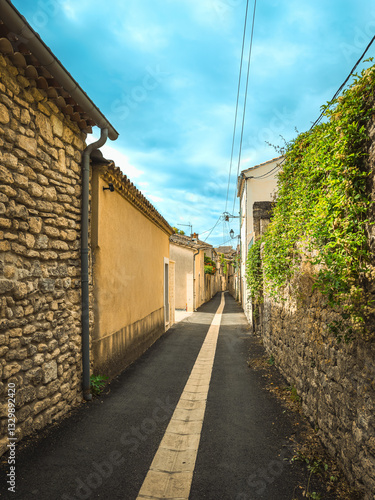 Obraz na płótnie Street view of old village Uzes in France w salonie