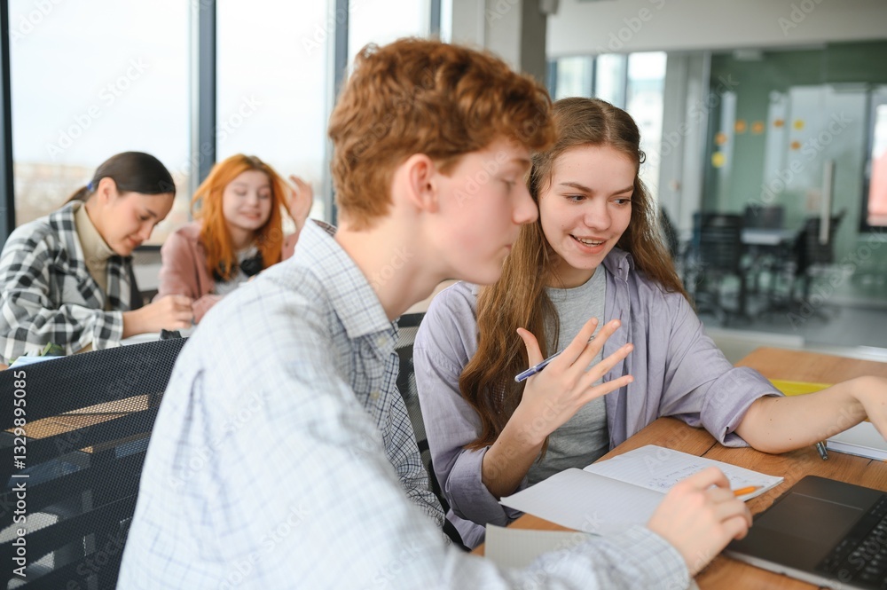 Obraz premium group of young college students in classroom