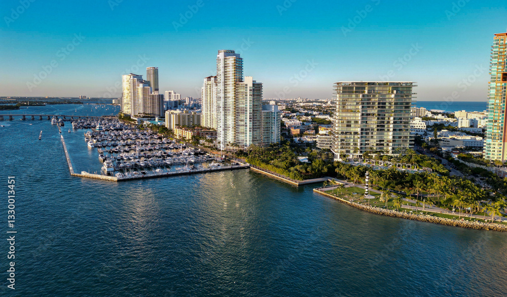 Naklejka premium Biscayne bay. Downtown Miami marina with luxury yacht. Summer vacation. Luxury South beach marina. Luxury yacht. Miami south beach view. Yacht club. Marina in Miami, Florida. Luxury yachts