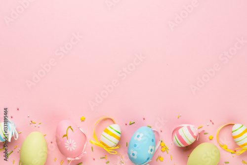 Obraz na płótnie Easter eggs on colored background. w salonie