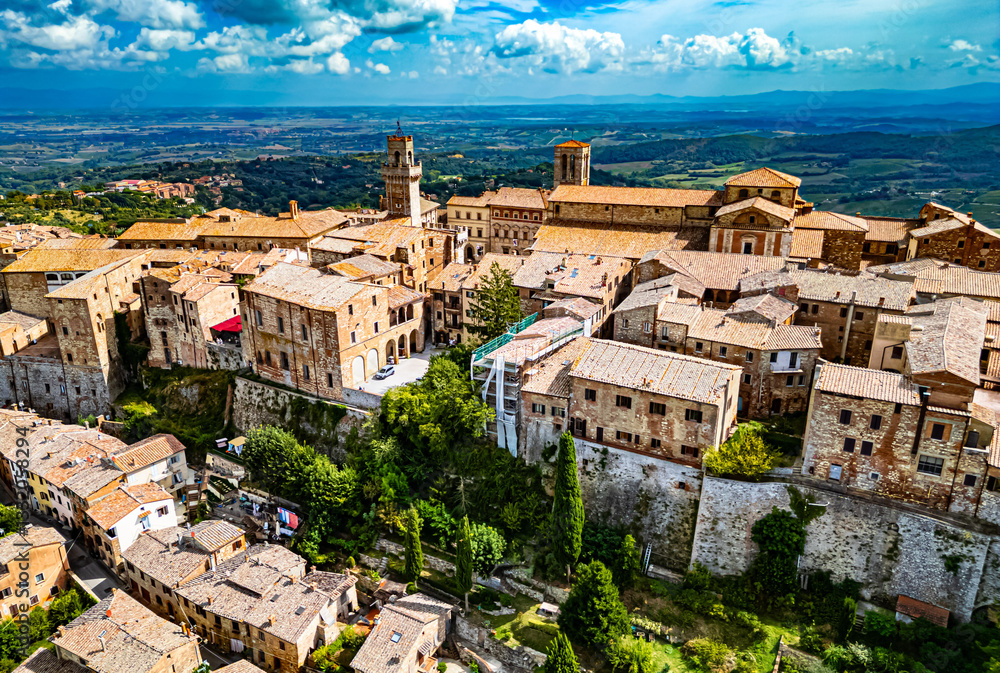 Naklejka premium Aerial view of Montepulciano,Tuscany, Italy