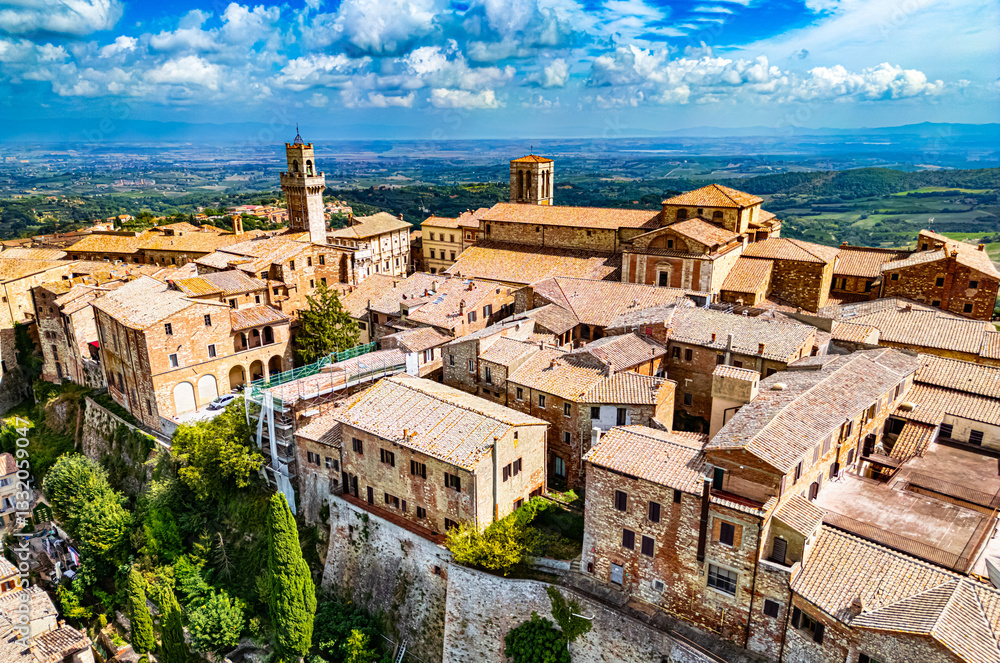 Obraz premium Aerial view of Montepulciano,Tuscany, Italy