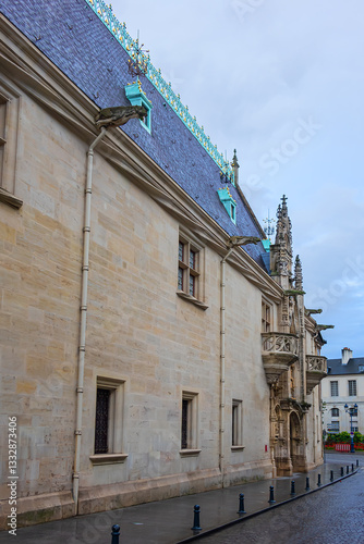Obraz na płótnie Architectural fragments of Ducal Palace of Nancy (Palais ducal du Nancy, XV century). Now palace is a museum Lorrain, dedicated to art, history and traditions of Lorraine. Nancy, Lorraine, France. w salonie