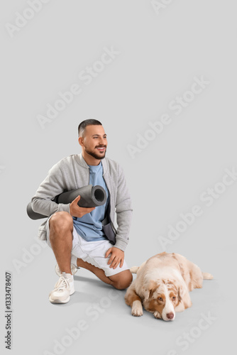 Sporty young man with fitne...