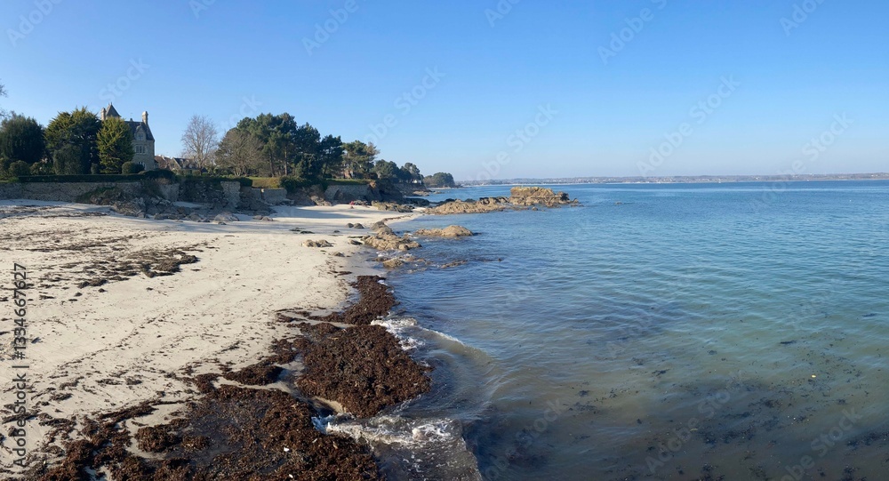 Beig-Meil au long de la côte en Bretagne Cornouaille Finistère France