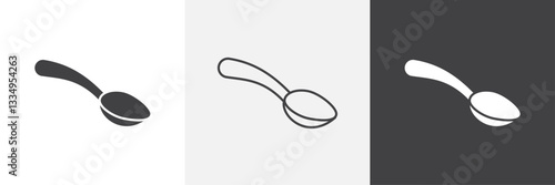 Spoon icons in Thin line black color. flat simple vector symbols illustration.