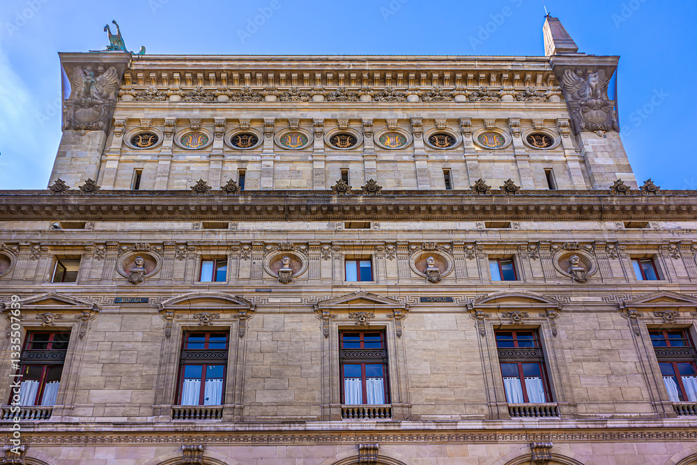 Obraz premium Architectural fragments of neo-baroque Garnier Palace (or Opera National de Paris). Paris, France.