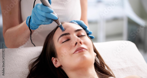 Obraz na płótnie Microneedling Mesotherapy w salonie