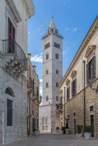 Clocher de la Basilica Cattedrale di Maria Santissima, à Trani, dans les Pouilles, Italie