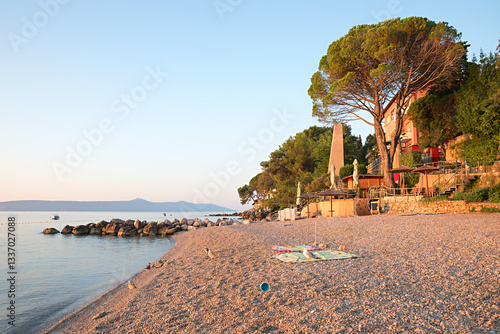 Obraz na płótnie gravel beach at Moscenicka Draga in the early morning. croatian coast w salonie